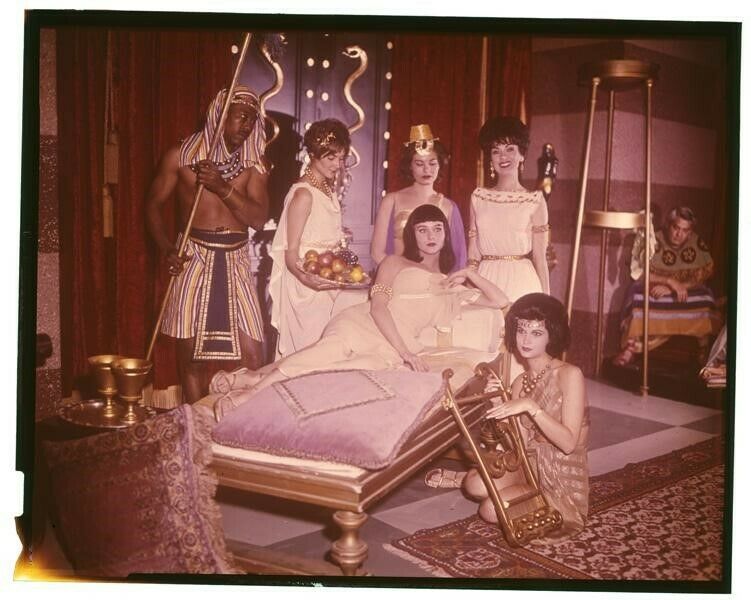 Diane McBain as Cleopatra in black wig 77 Sunset Strip Original 5x4 Transparency